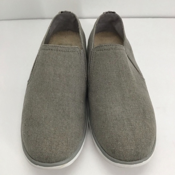 UGG Conley Men’s Slip-On Loafer Shoe Sneaker Gray Bus Casual Size 9